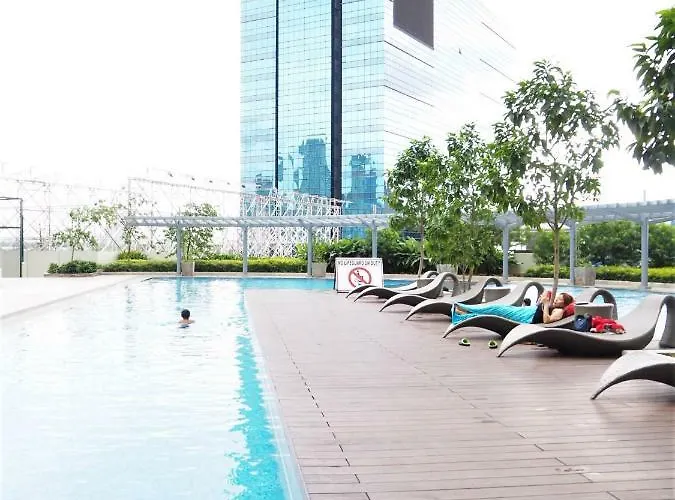 The B Flat. 2br San Lorenzo Place Makati