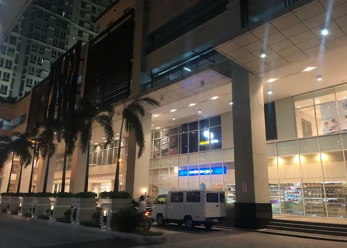 Aparthotel The B Flat. 2br San Lorenzo Place Makati