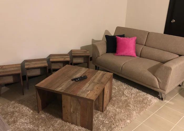 Aparthotel The B Flat. 2br San Lorenzo Place Makati *